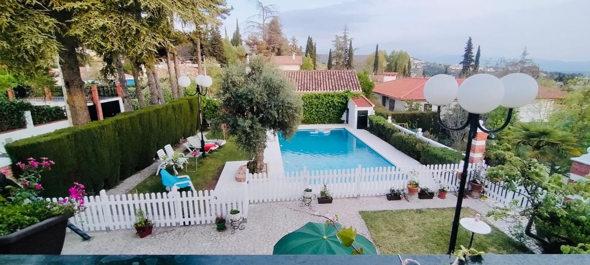 Villa Casa Rosales *